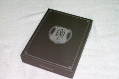 EXO’s First Box (韓國進口版, 4DVD+Earphone Wider 耳機集線器)